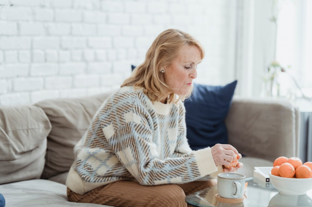 Витамин С при простуде и ОРВИ: помогает ли ударная доза быстрее  выздороветь, как принимать, противопоказания